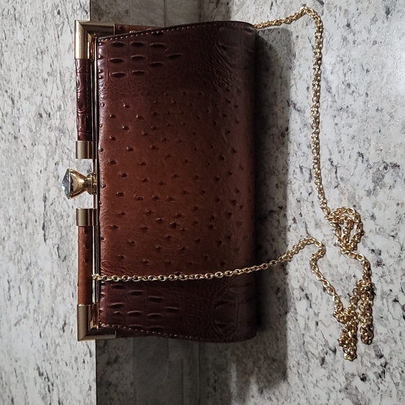 Brand new Le Miel Ostrich Embossed Crystal Clasp Large clutch with straps - Picture 2 of 4